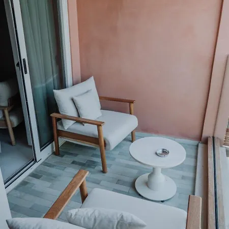 Lägenhetshotell La Gaia - Adult Only 4*